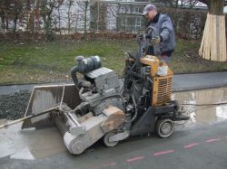Asphalt_schneiden